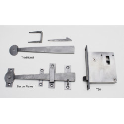 D. C. Mitchell T6-1 Vertical Brass Passage Lock, 5 -3/4" x 3 -7/8" w/ 1 -3/4" Round Knob