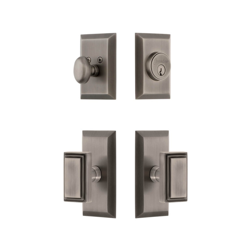 Grandeur Fifth Avenue Short Plate Entry Set w/ Carre Brass Knob, Keyed